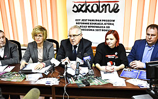 Trwa polityczny konflikt w sprawie reformy oświaty. Warmińsko-Mazurski Kurator uspokaja: reforma jest przemyślana i przebiega zgodnie z planem Trwa polityczny konflikt w sprawie reformy oświaty. Warmińsko-Mazurski Kurator uspokaja: reforma jest przemyślana i przebiega zgodnie z planem